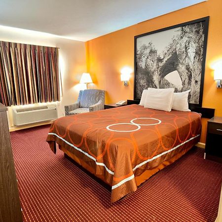Super 8 By Wyndham Hillsville Exterior foto