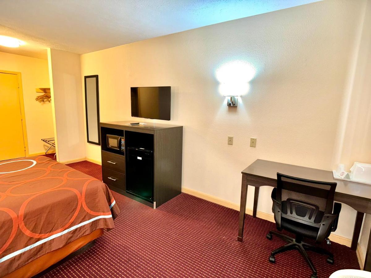 Super 8 By Wyndham Hillsville Exterior foto